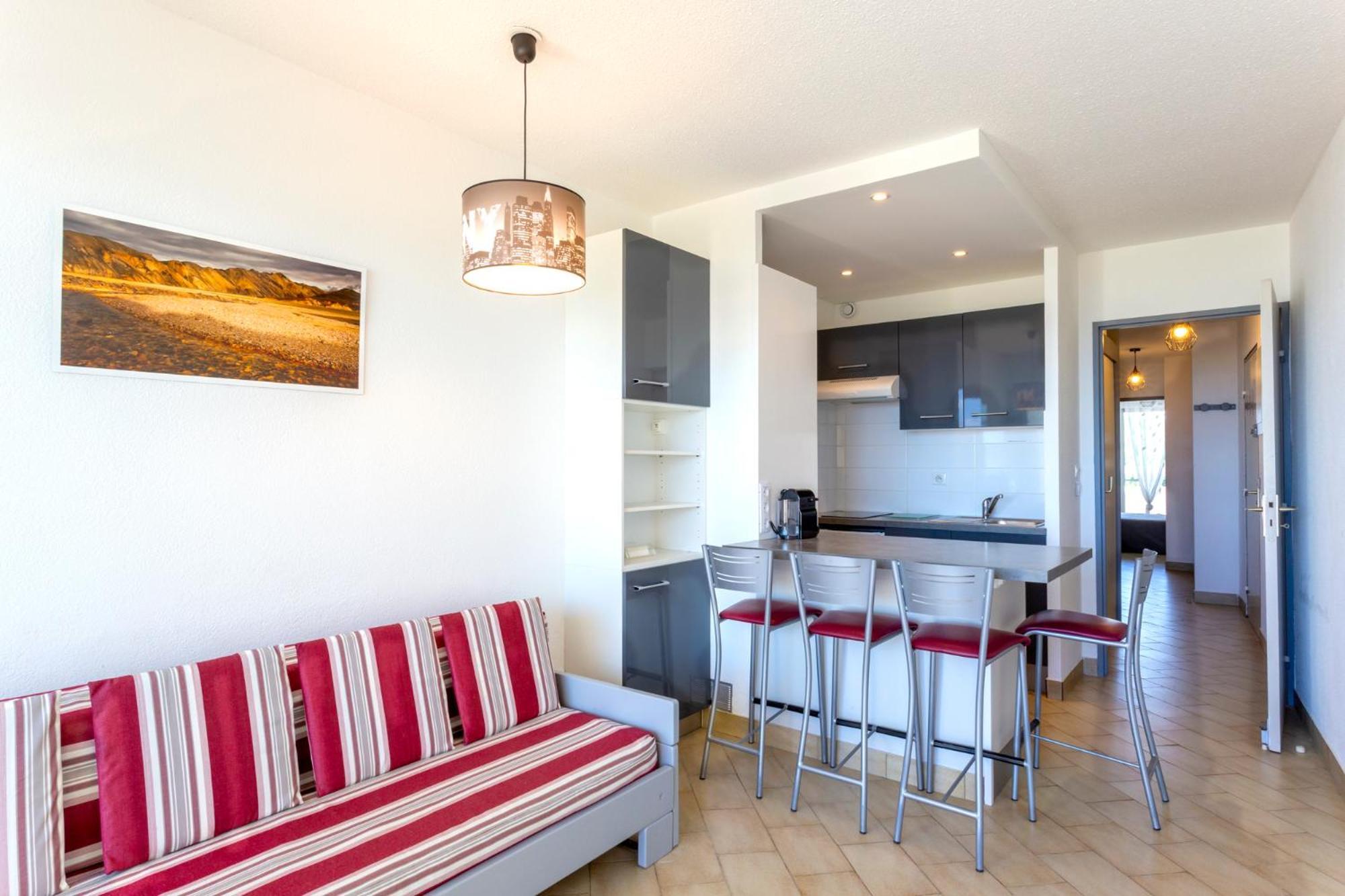 Chez Fabienne - Superbe Appartement Avec Vue Sur La Mer Et Parking La Grande-Motte Buitenkant foto