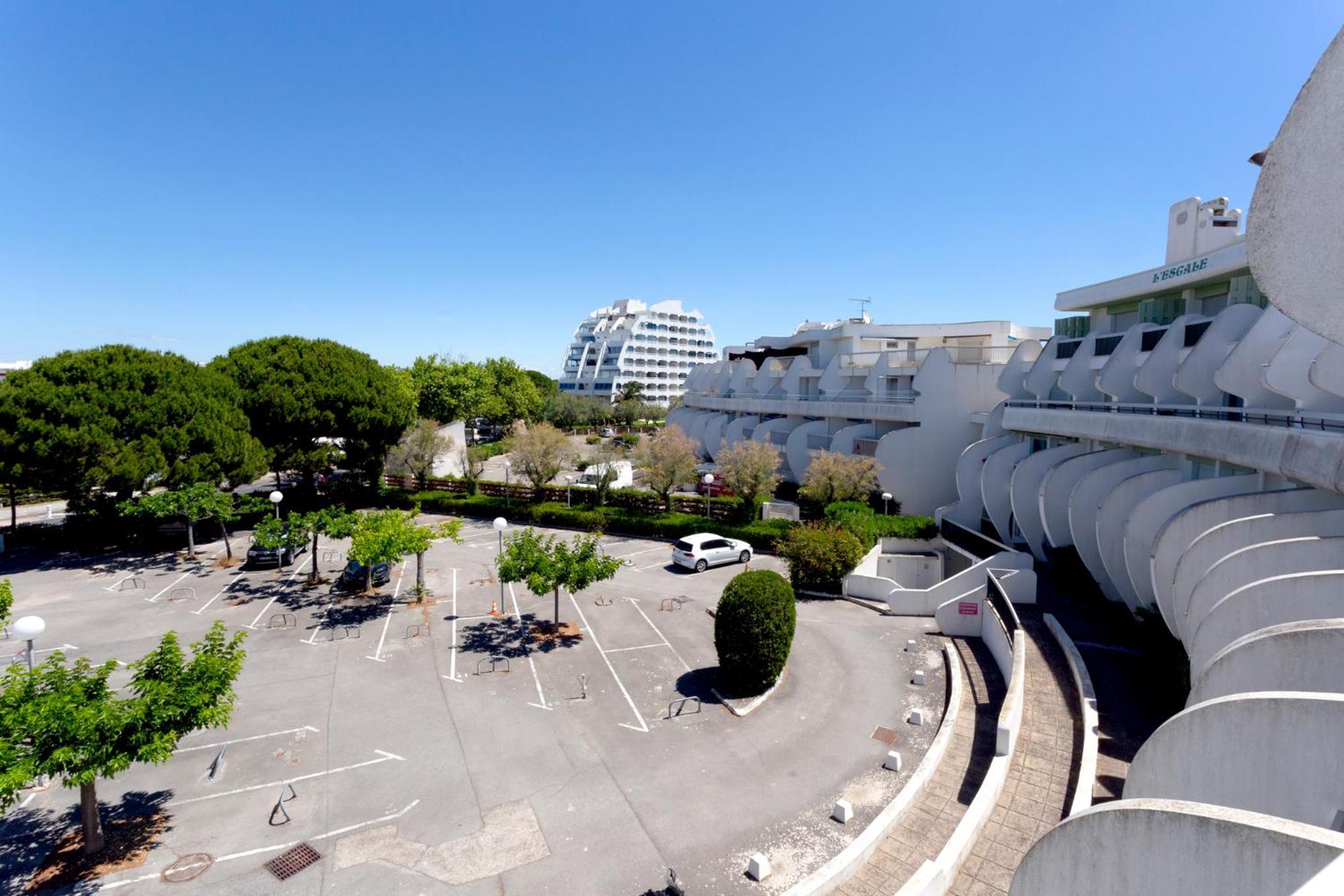 Chez Fabienne - Superbe Appartement Avec Vue Sur La Mer Et Parking La Grande-Motte Buitenkant foto