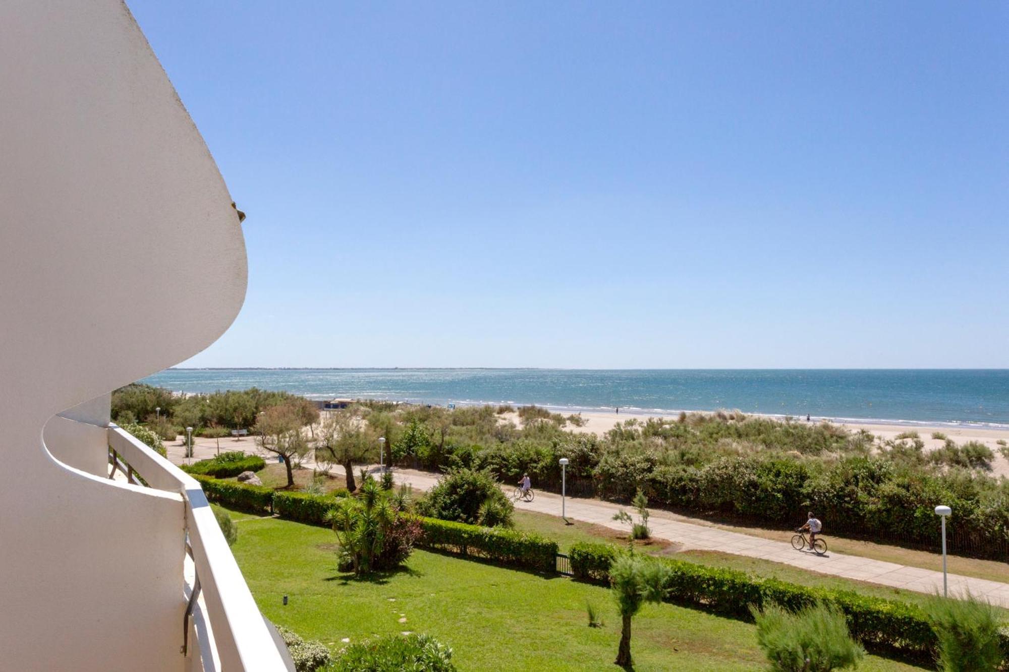 Chez Fabienne - Superbe Appartement Avec Vue Sur La Mer Et Parking La Grande-Motte Buitenkant foto